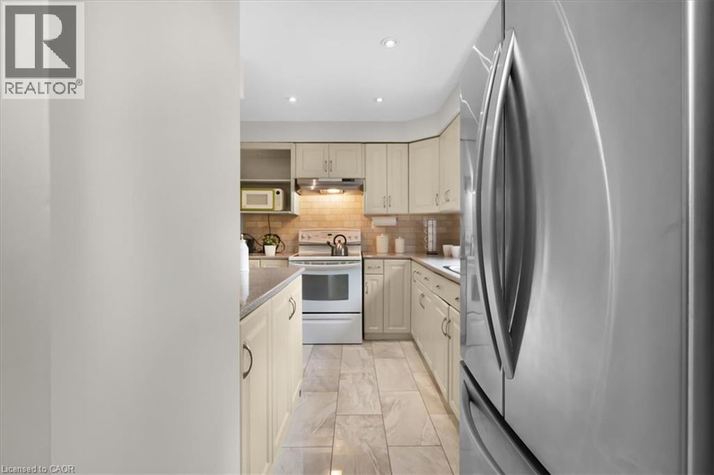 421 BAIRSTOW Crescent