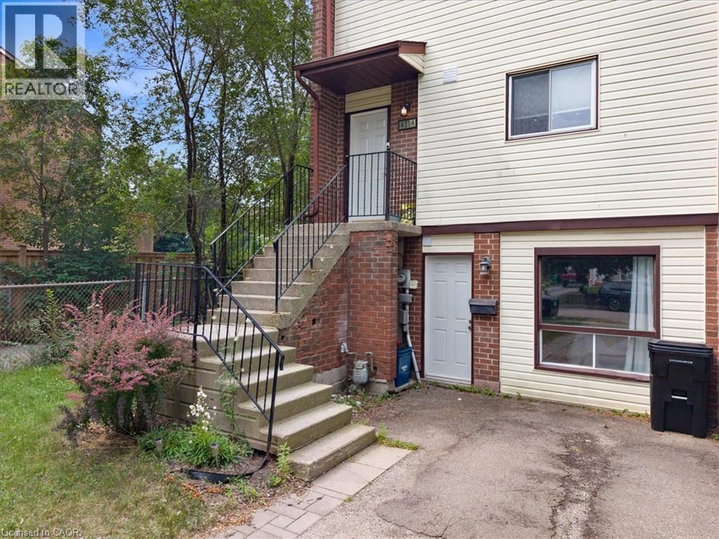 421 BAIRSTOW Crescent