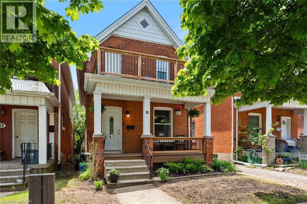 30 DUNDAS Street