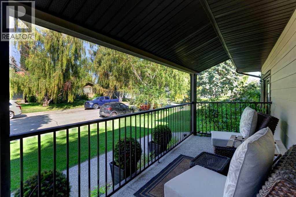 128 Chinook Drive SW