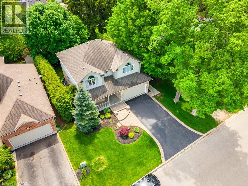 15 CAROLINIAN Lane