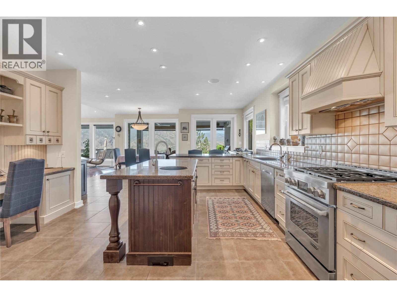 112 Penrose Court Unit# 4