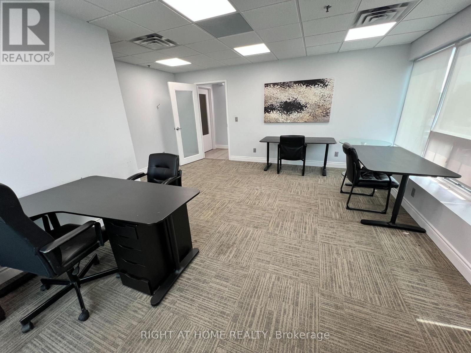 18 2ND - 120 WOODSTREAM BOULEVARD