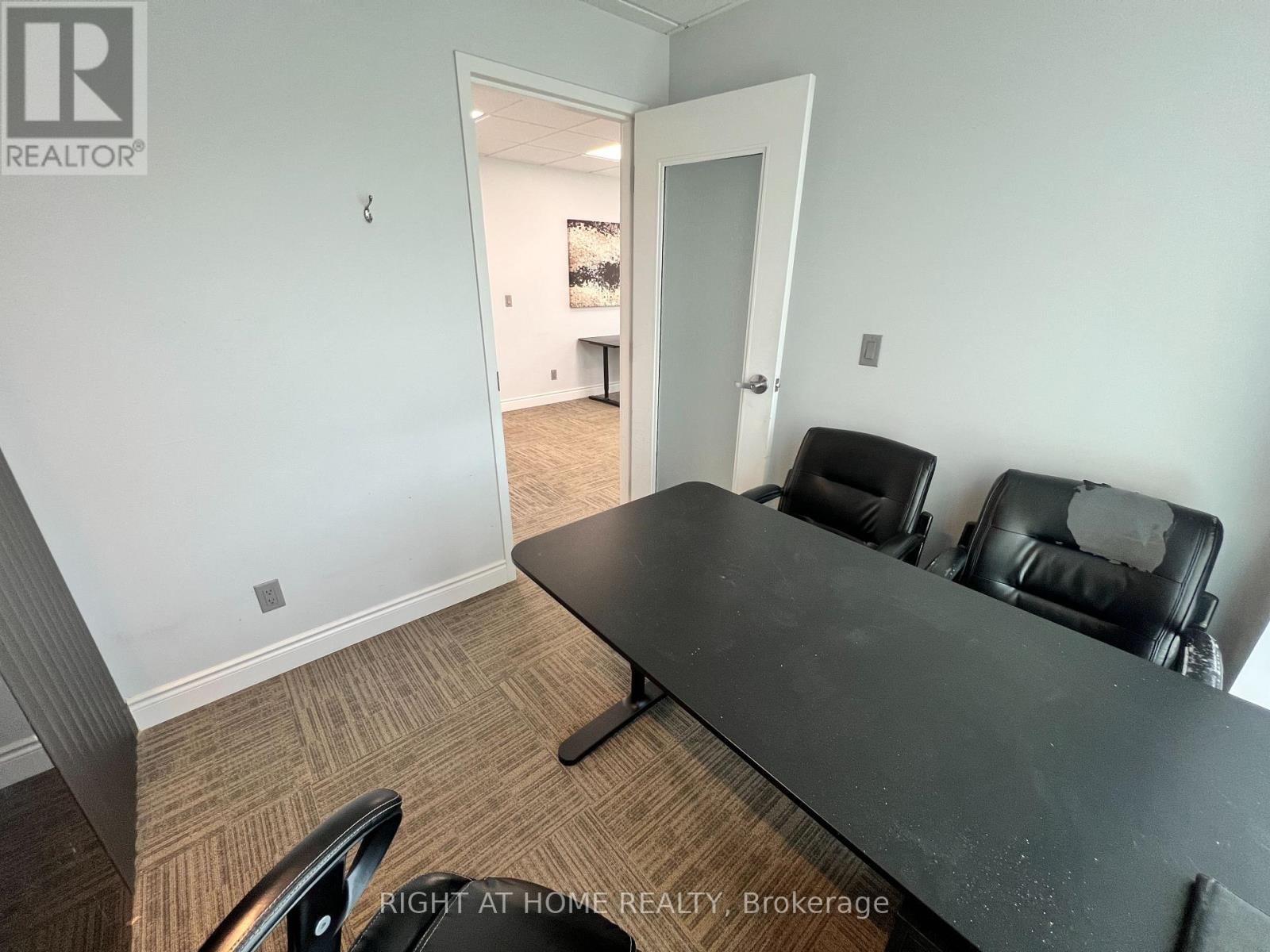 18 2ND - 120 WOODSTREAM BOULEVARD