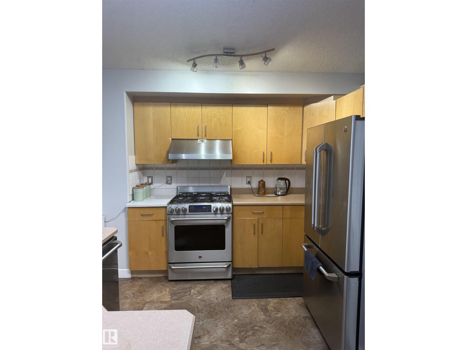 124 Ward Crescent NW NW