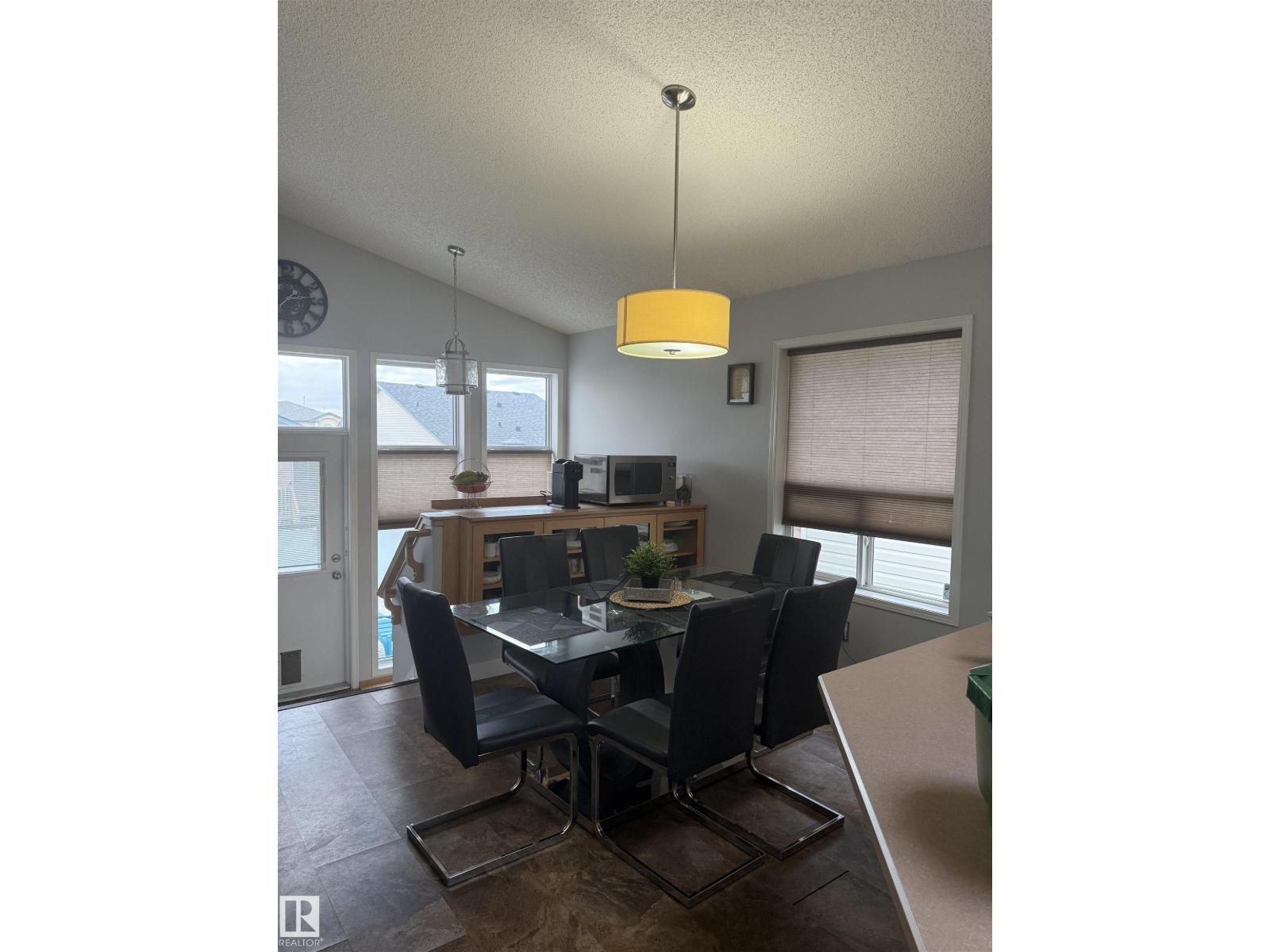 124 Ward Crescent NW NW