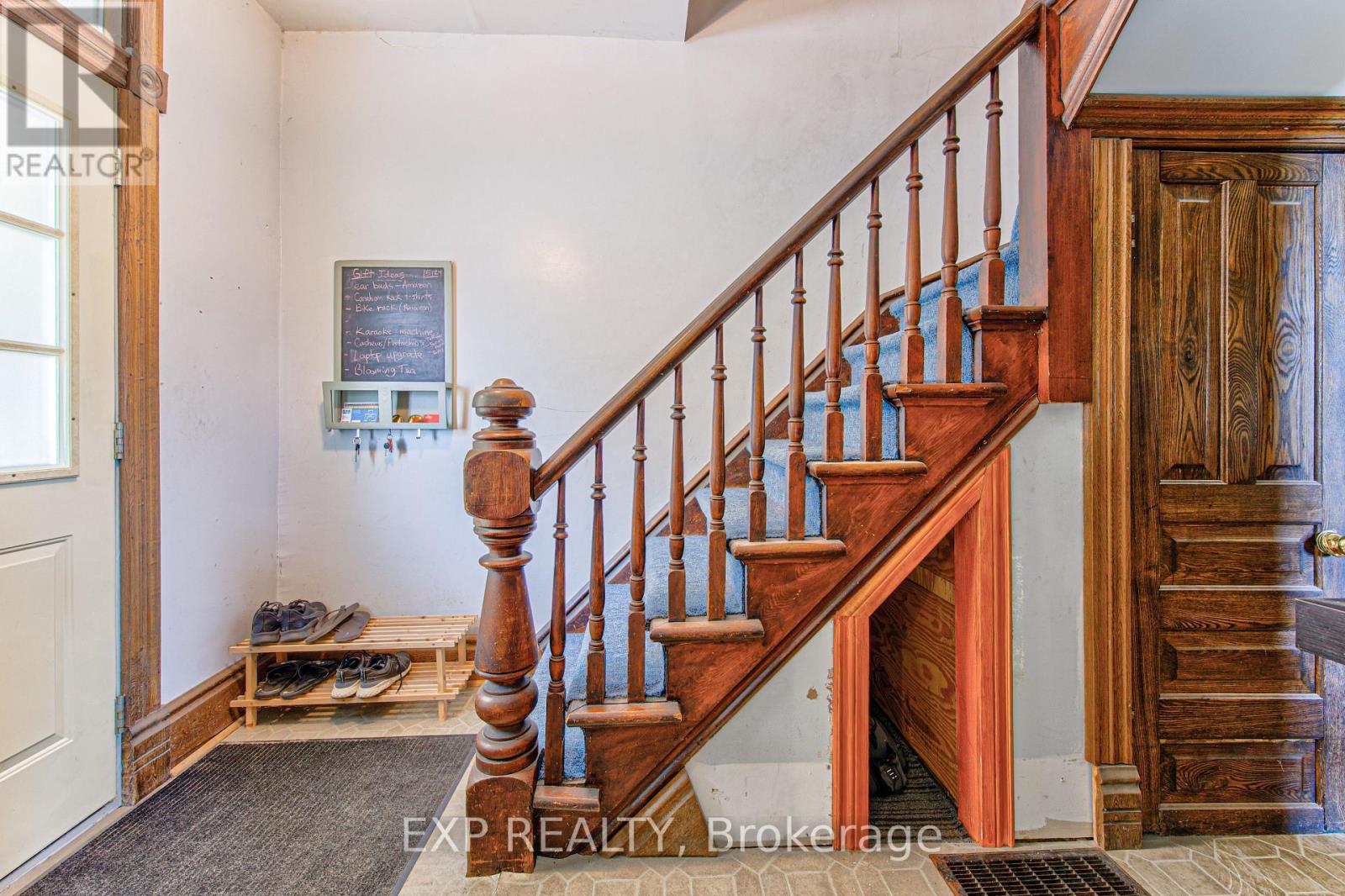 153 FOUNTAIN STREET N