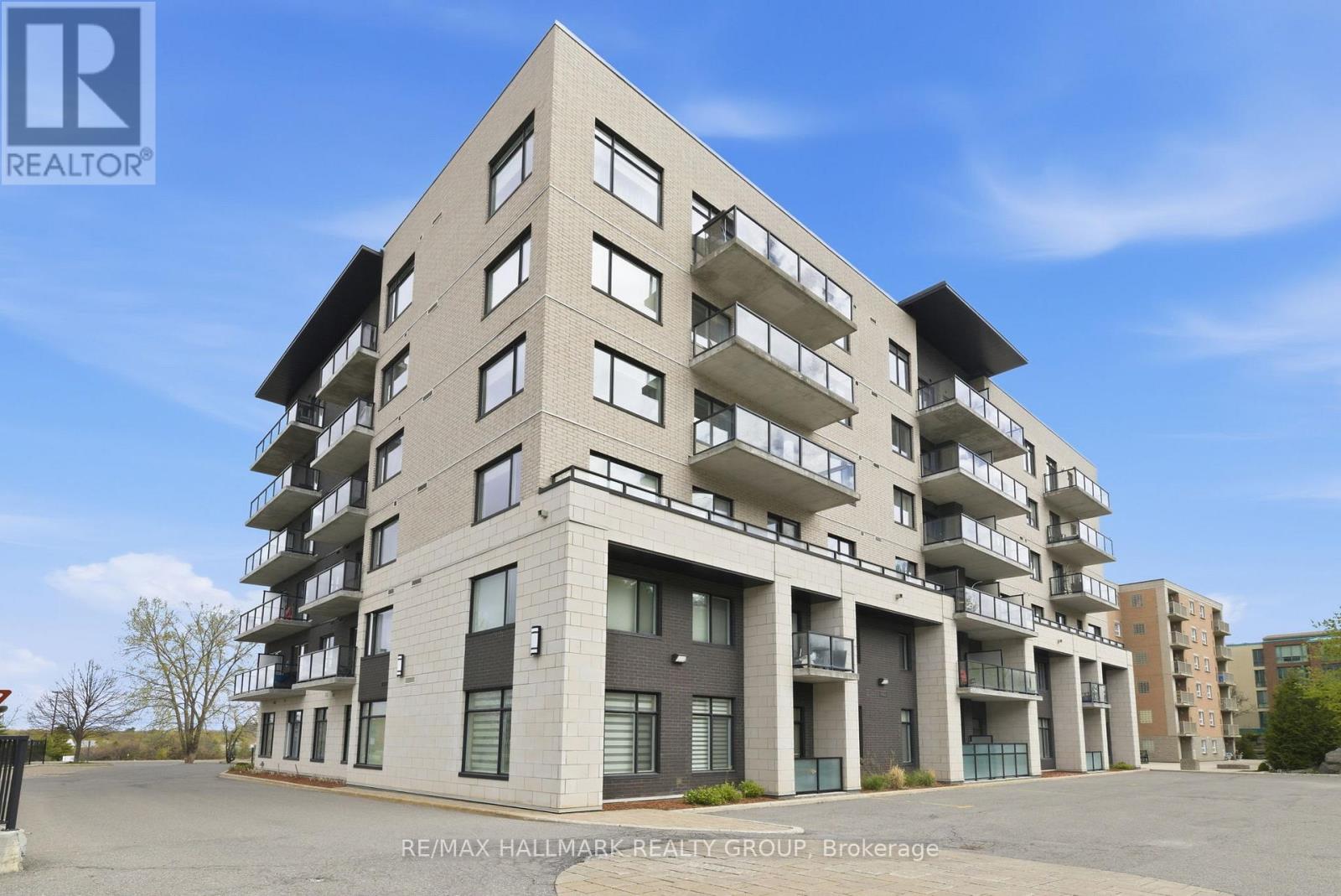 206 - 310 CENTRUM BOULEVARD