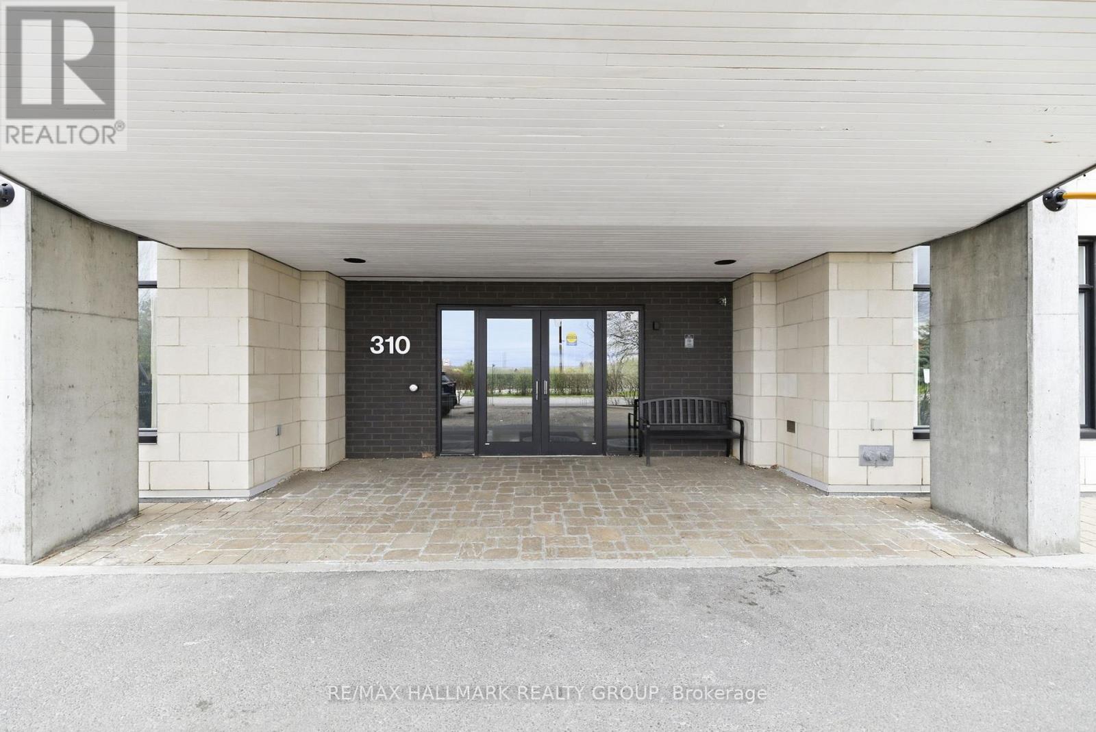 206 - 310 CENTRUM BOULEVARD