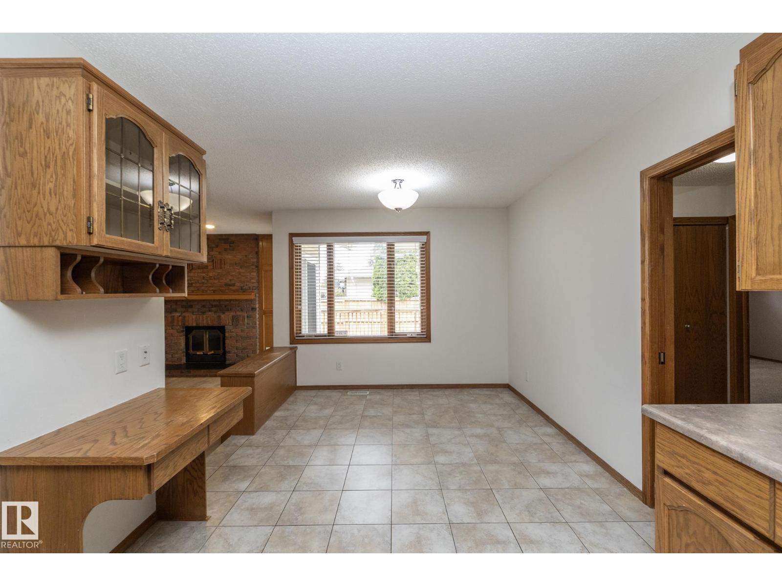11138 30 AV NW