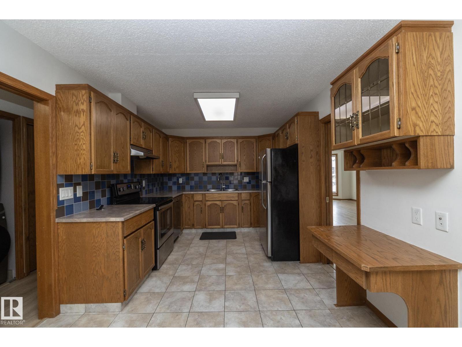 11138 30 AV NW