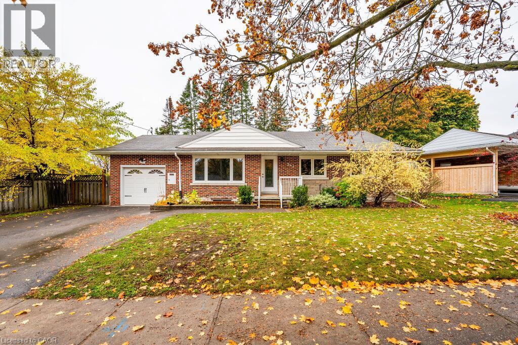 543 DUNBAR Road S Unit# Upper