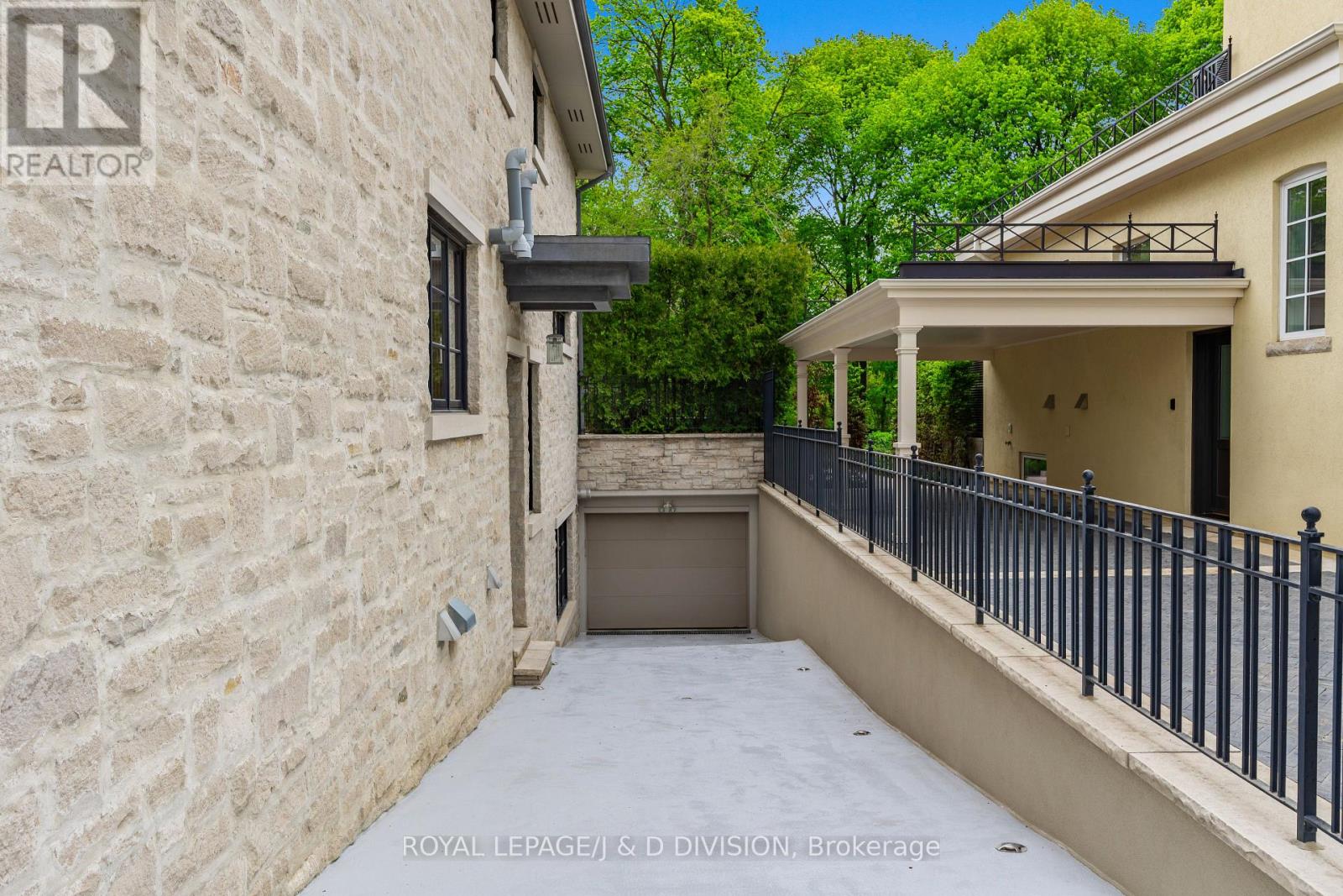 24 GLENVIEW AVENUE