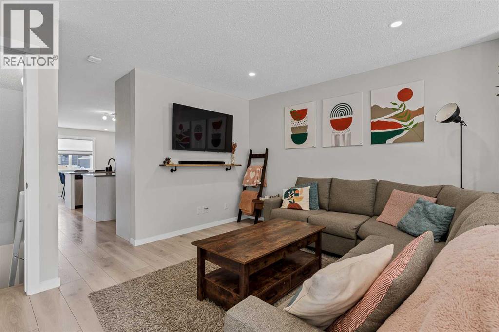 162 Chinook Gate Boulevard SW