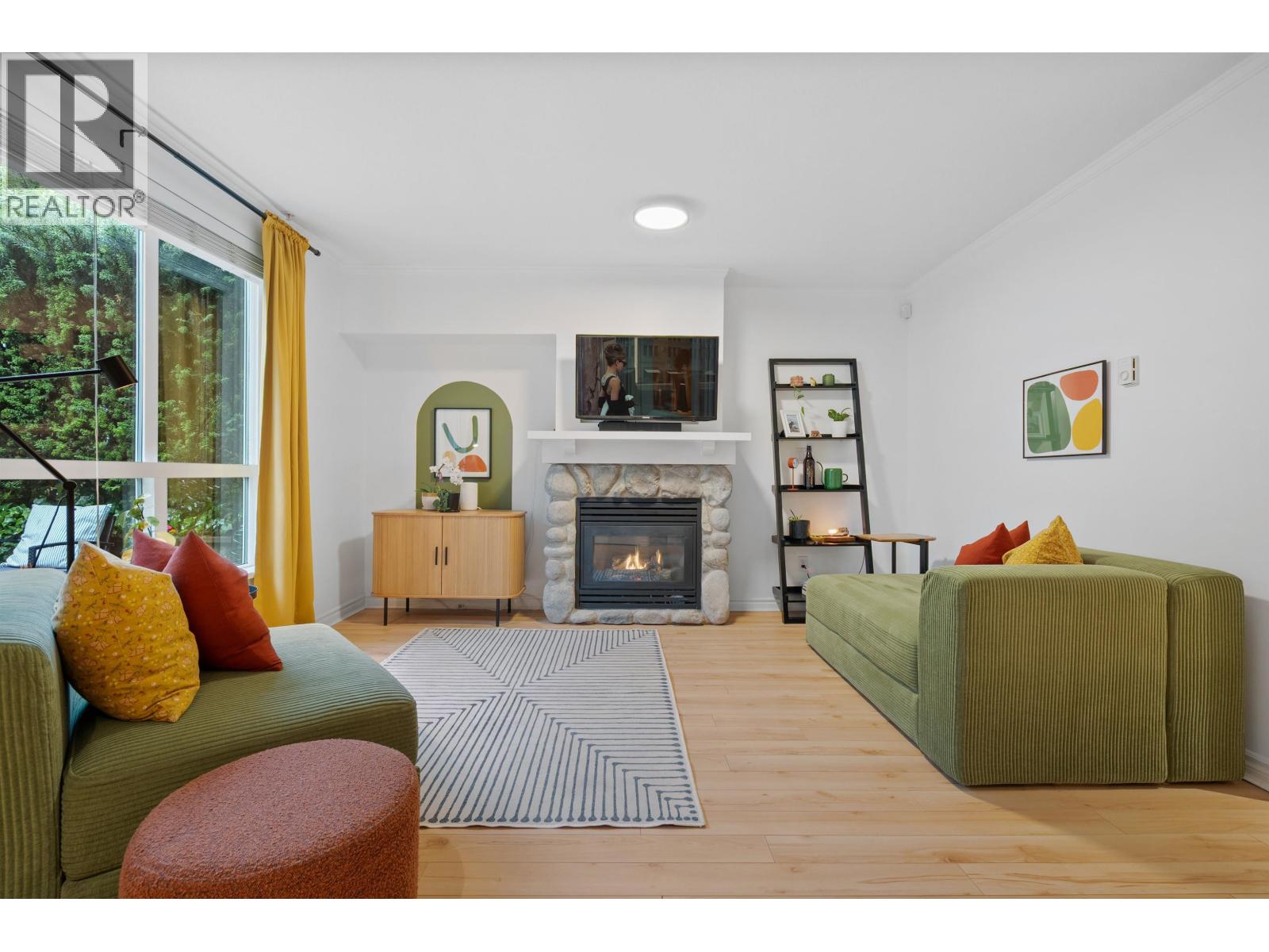 3 1005 LYNN VALLEY ROAD