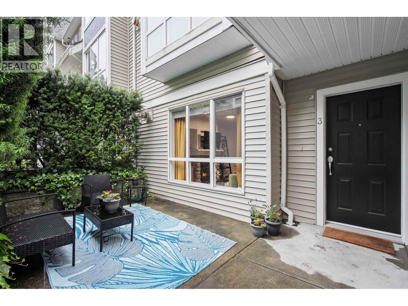 3 1005 LYNN VALLEY ROAD