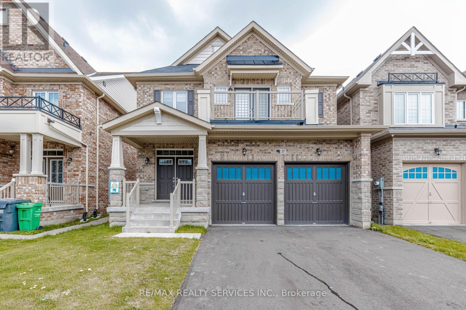 37 ROYAL FERN CRESCENT