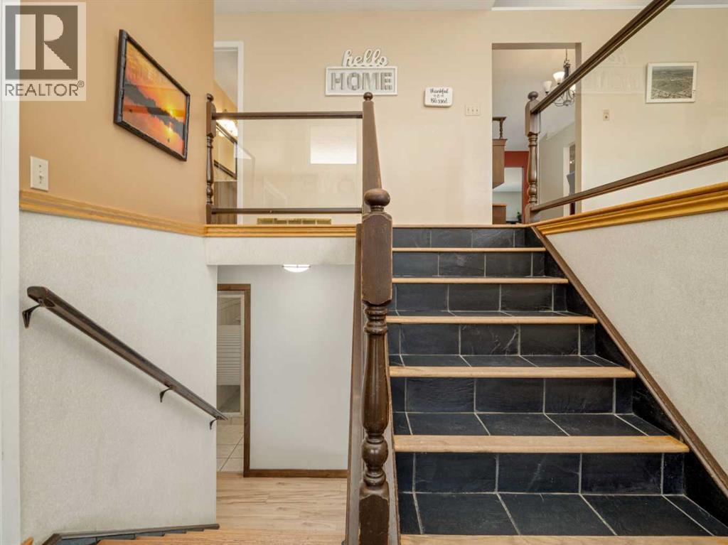 46 Laval Court W