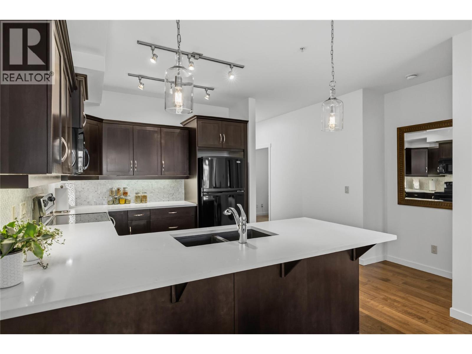 3735 Casorso Road Unit# 110