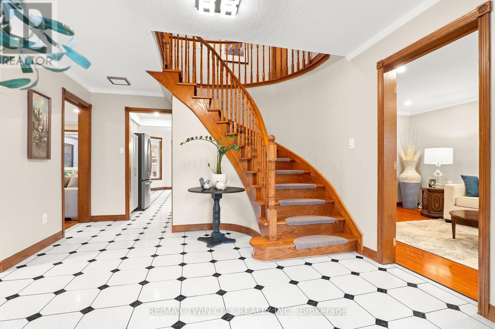98 WALLACE DRIVE