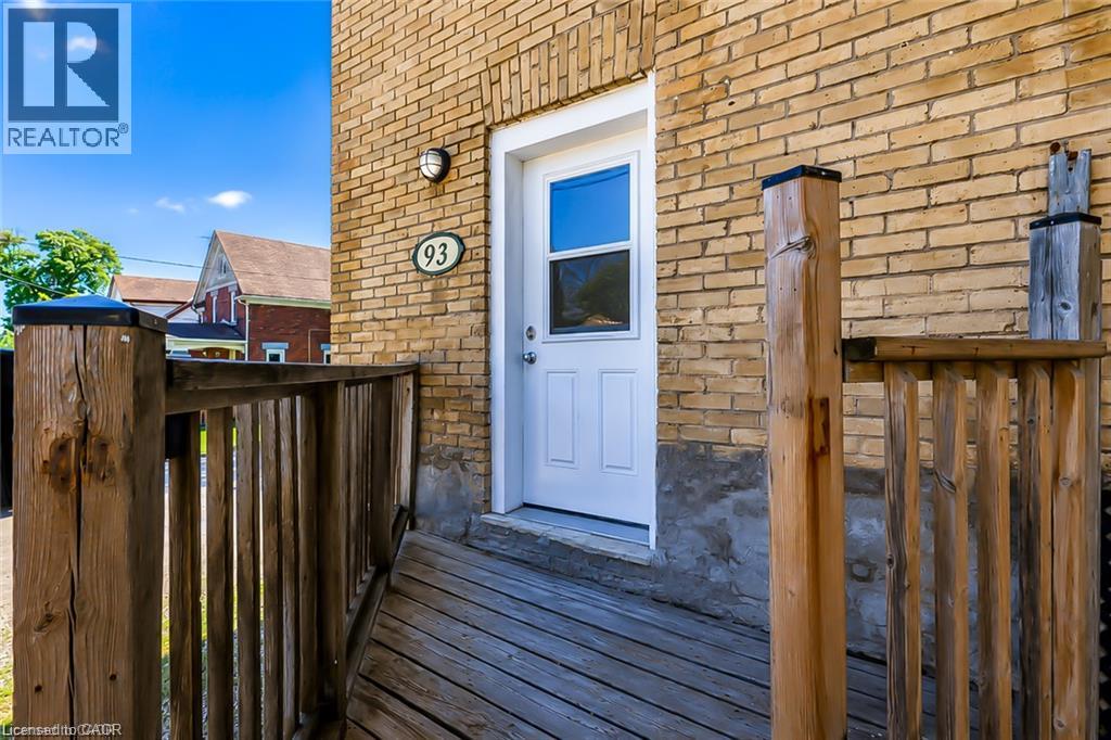 93 LANCASTER Street W