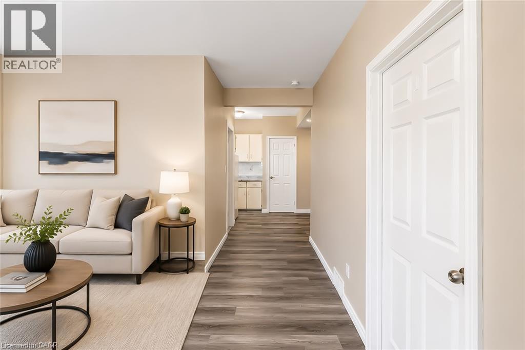 93 LANCASTER Street W