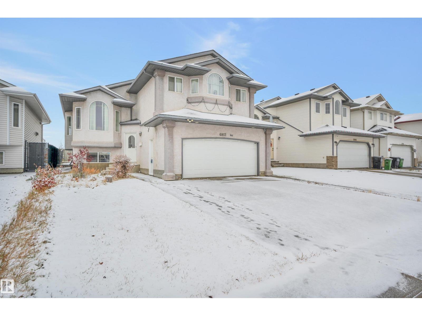 6812 166 AV NW