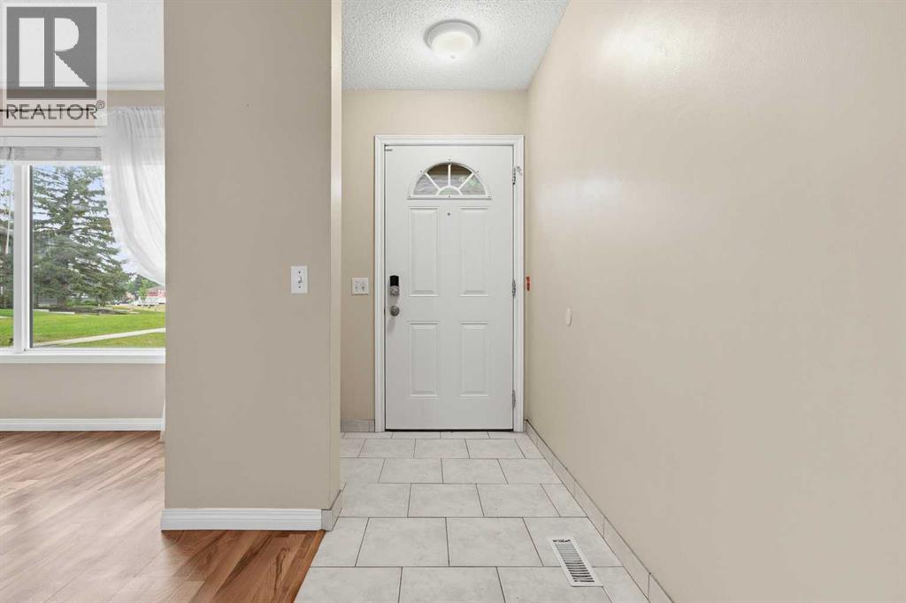 224, 999 Canyon Meadows Drive SW
