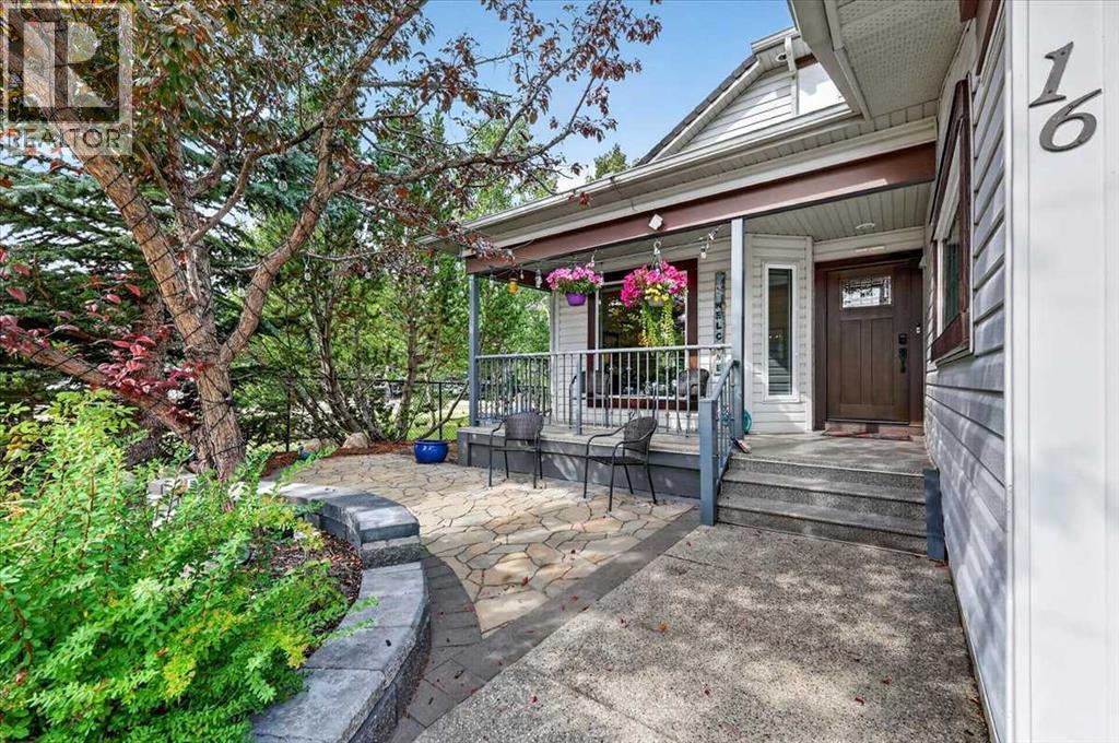 16 Rocky Ridge Landing NW