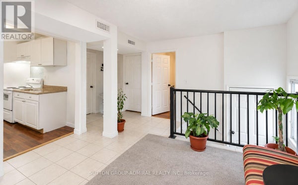 2538 Weston Rd, Toronto (Humberlea-Pelmo Park), ON 3