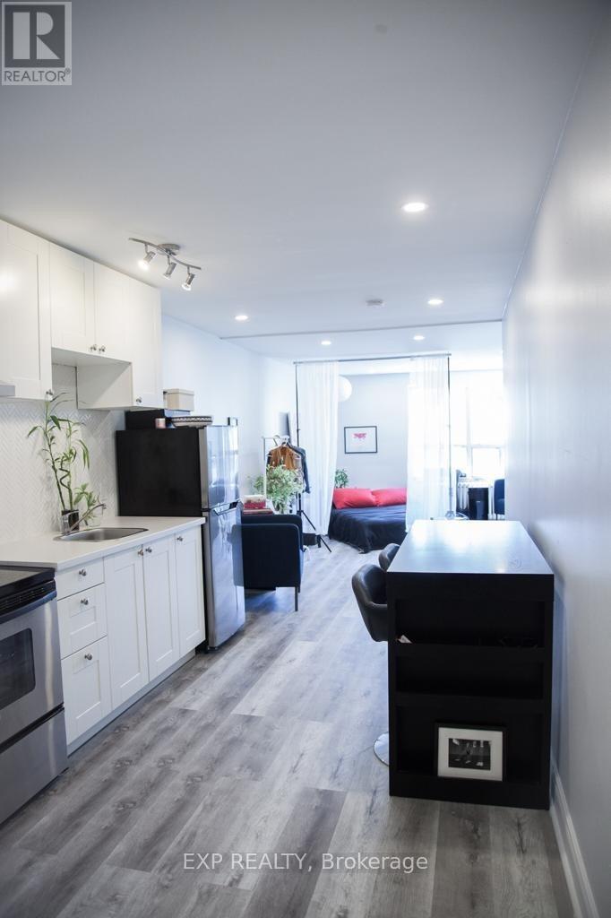 5 - 259 LAKESHORE ROAD E