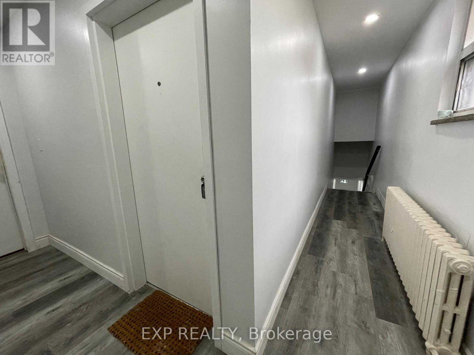 5 - 259 LAKESHORE ROAD E