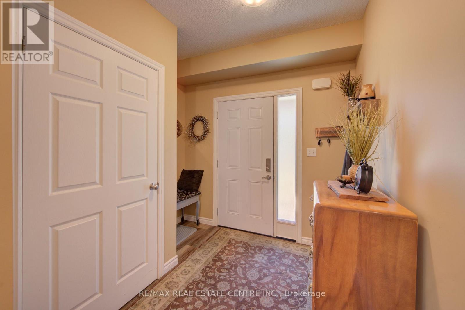 489 LEANDER PLACE