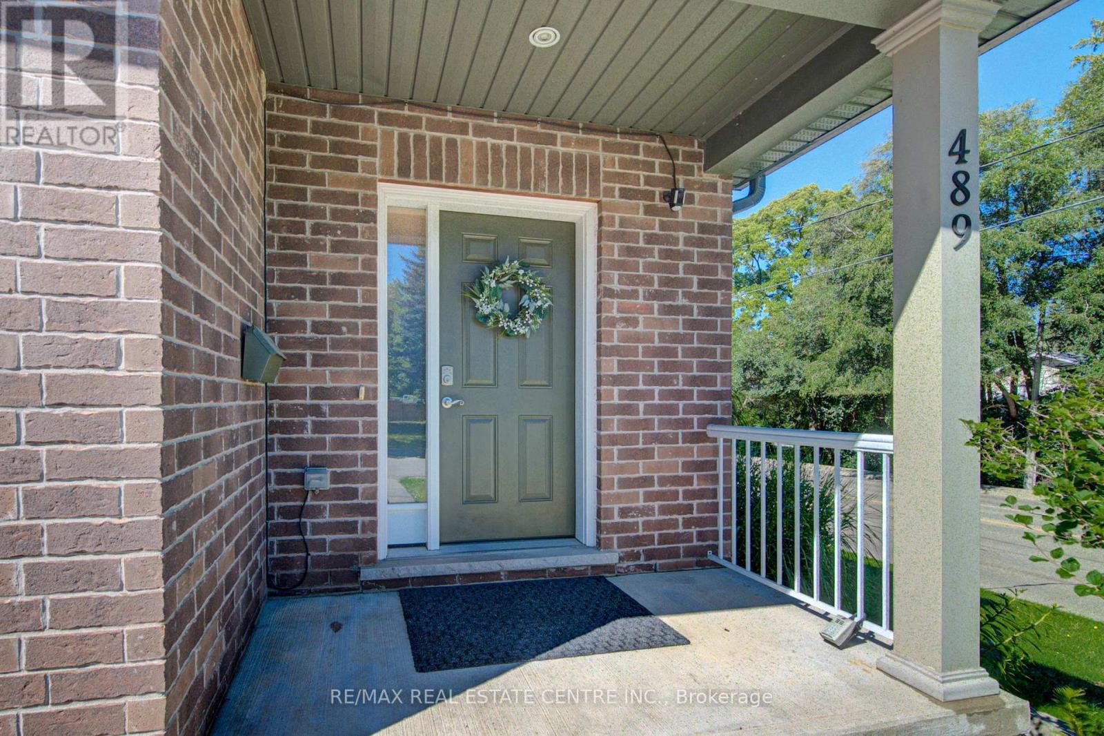 489 LEANDER PLACE