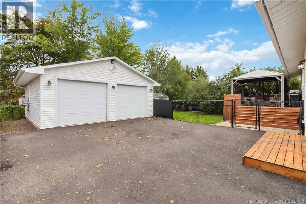 228 Westminster - Photo 3