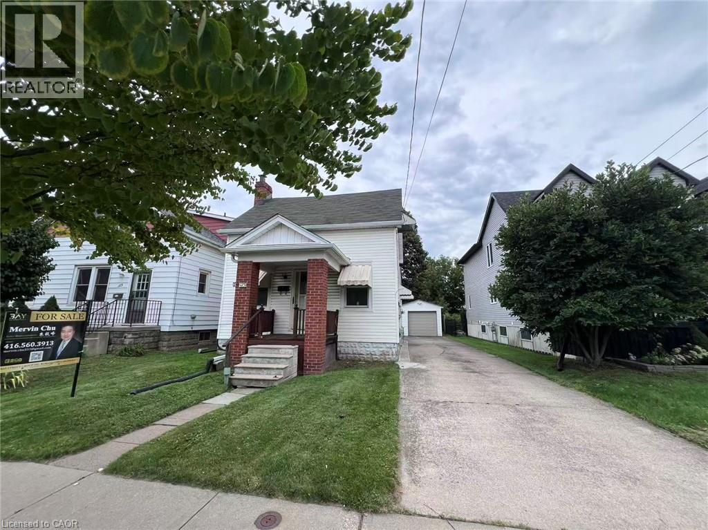 125 BROADWAY Avenue