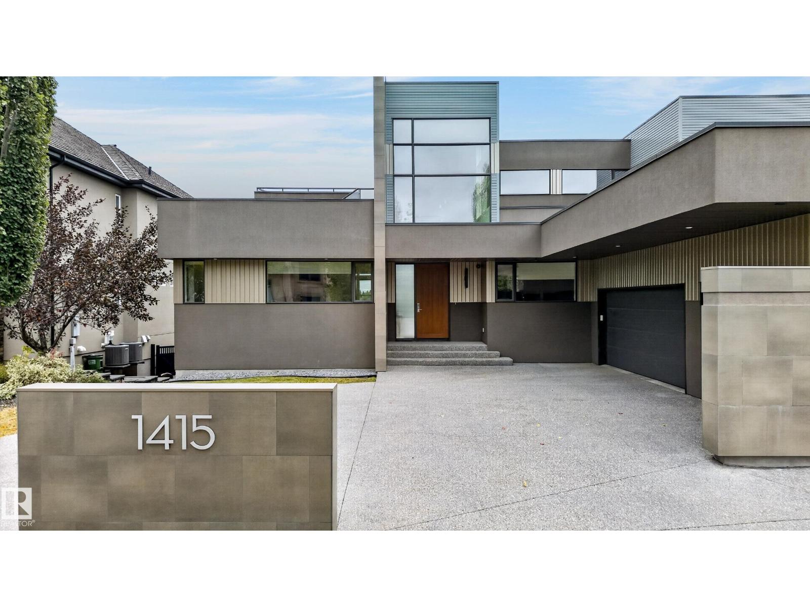 1415 WOODWARD CR NW