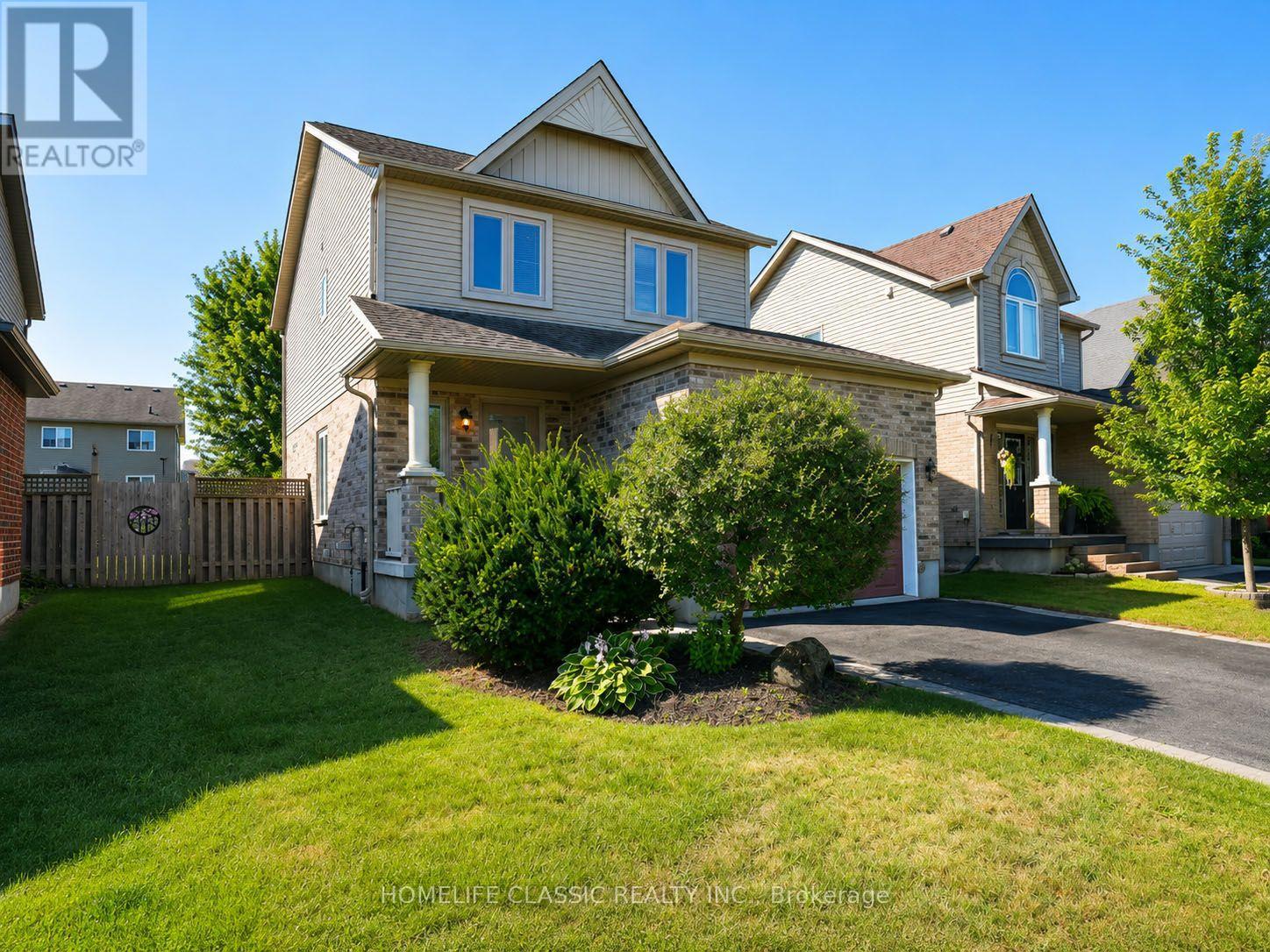 5 IRWIN CRESCENT