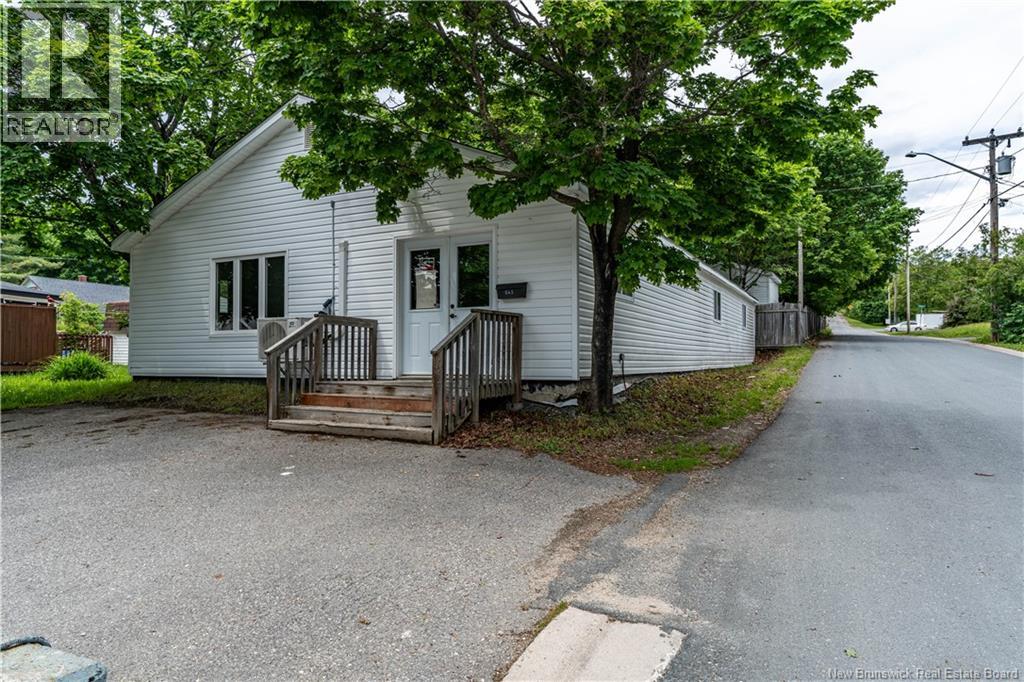 563 Old King George Hwy - Photo 3
