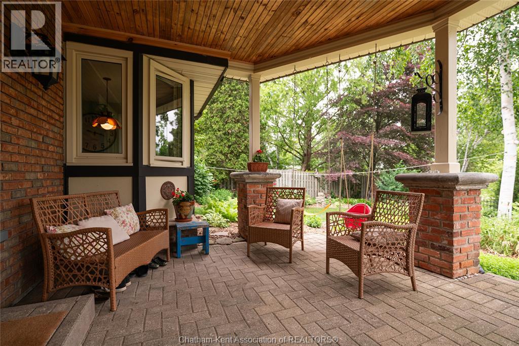 11 ALGONQUIAN DRIVE