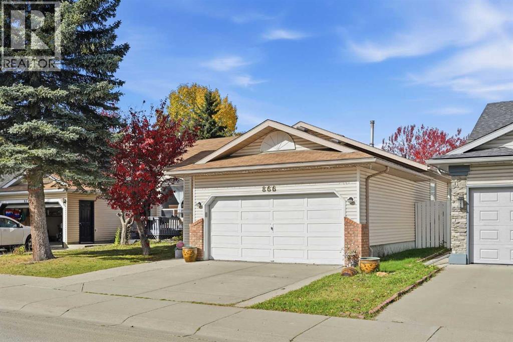 866 Applewood Drive SE