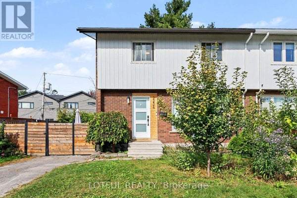 2226 Saunderson Dr, Ottawa, ON 2