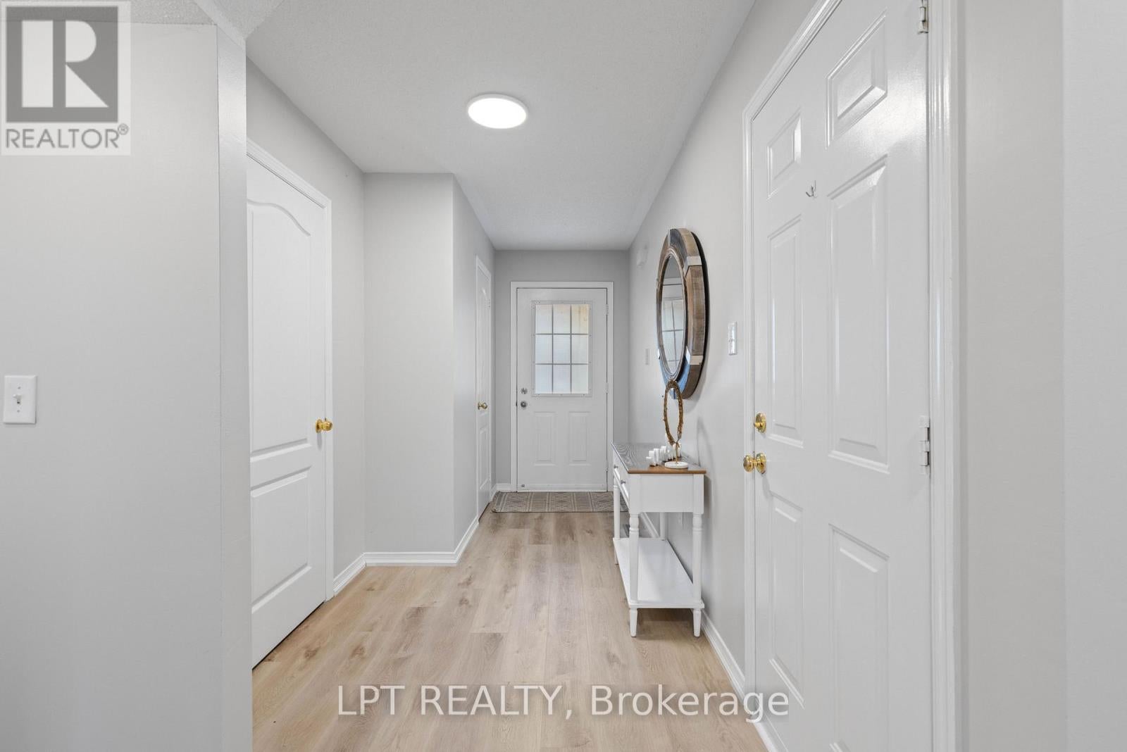 31 LAURENDALE AVENUE