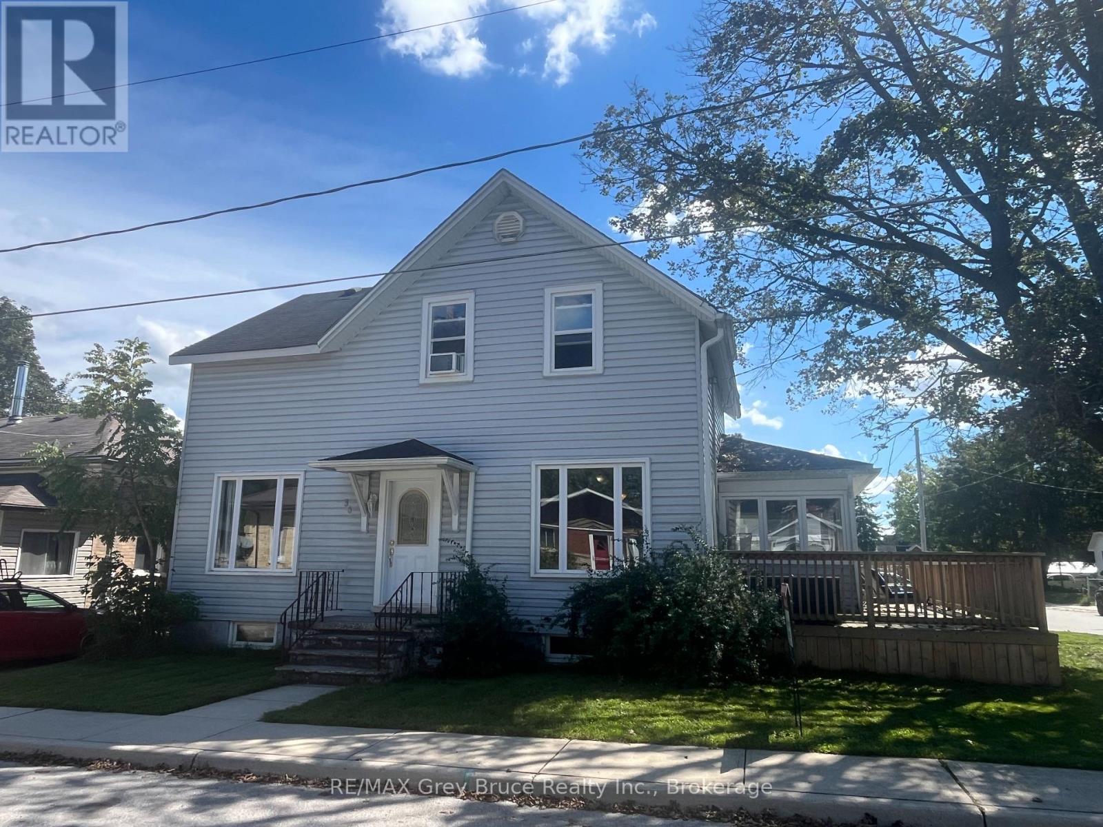 35 5TH STREET S