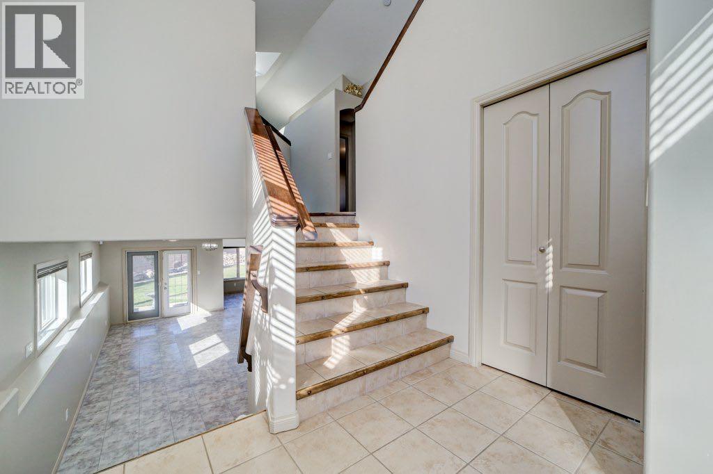 442 Gateway Crescent S