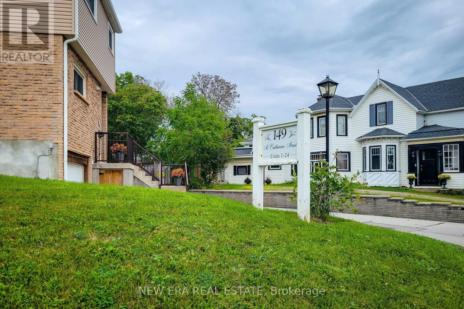 15 - 149 ST CATHARINE STREET