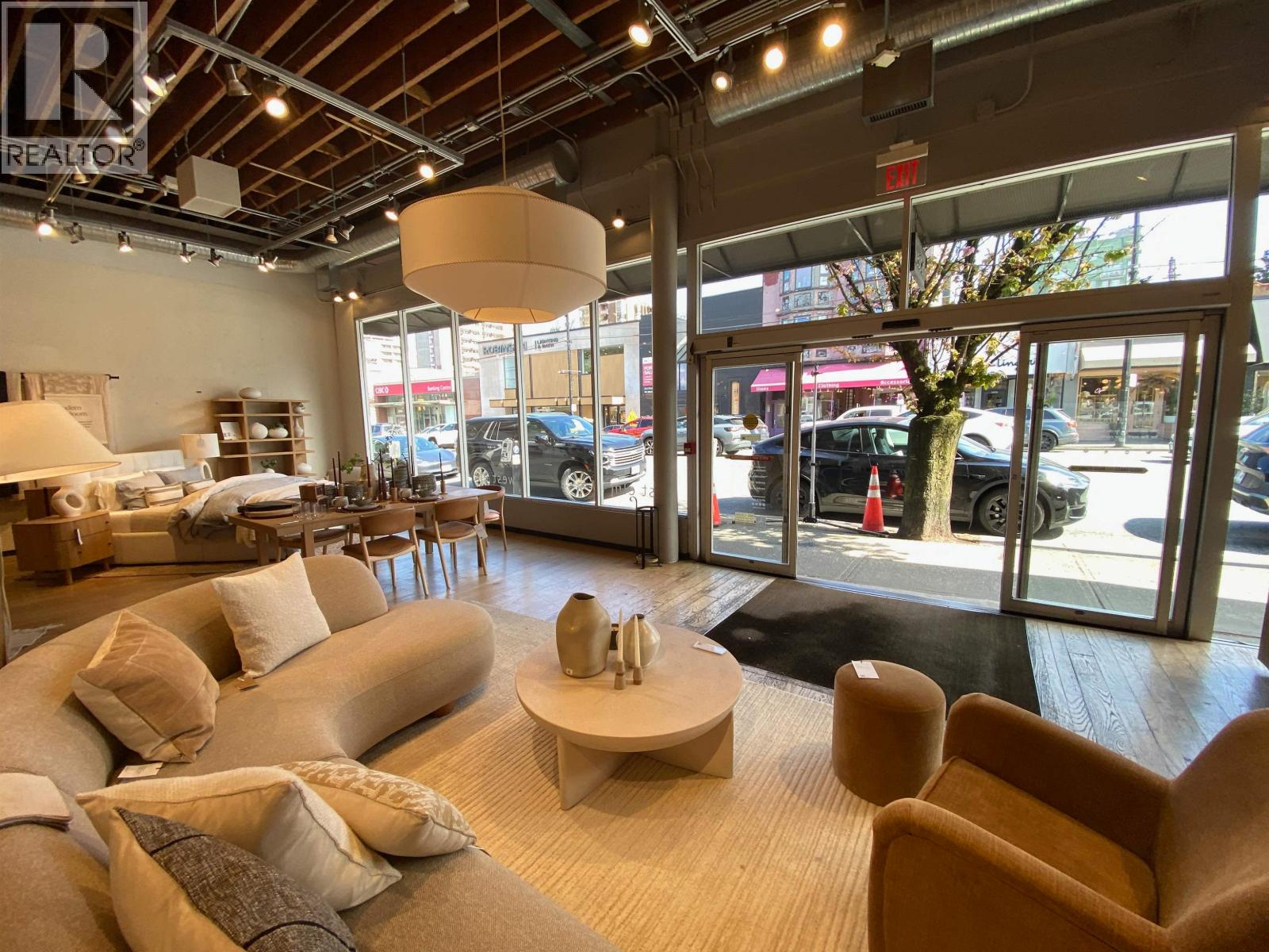 2947 GRANVILLE STREET