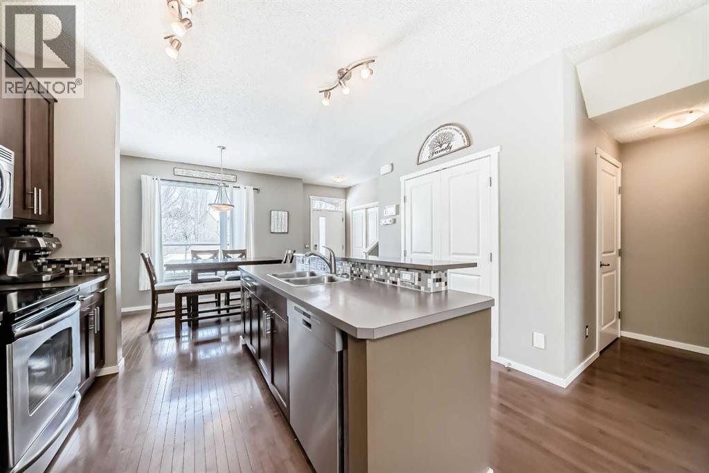 63 Chapalina Square SE