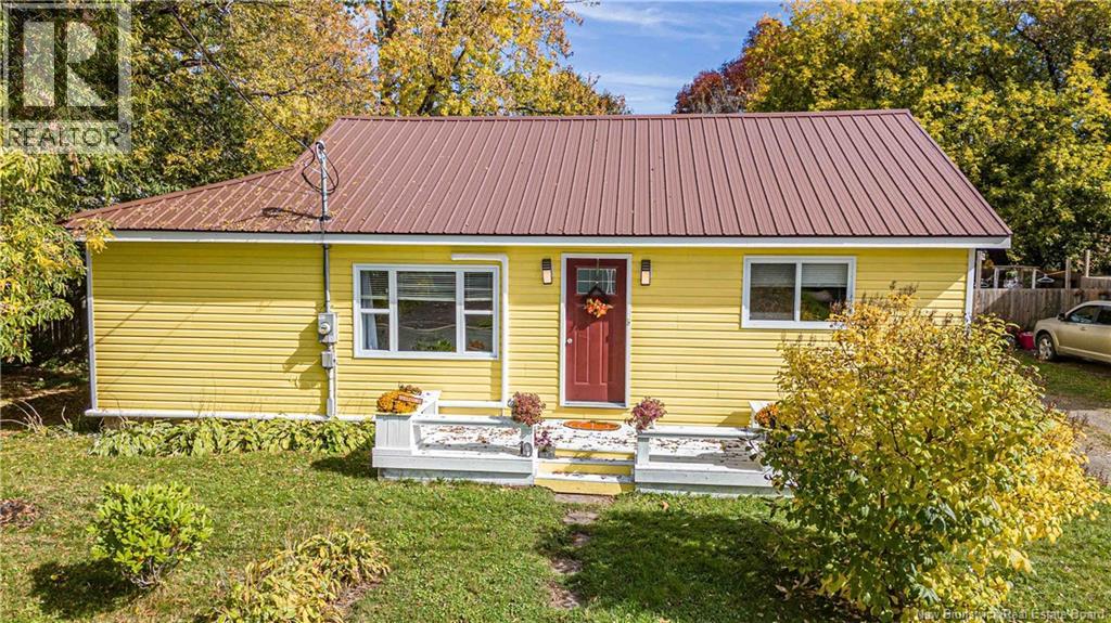 19 VICTORY AVENUE, FREDERICTON, NB E3A 3V6 - Image 2186814216.jpeg?d=l