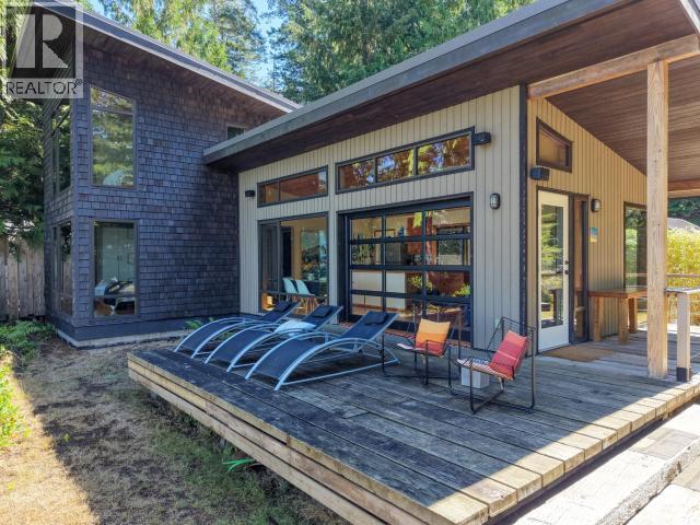 1805 SAVARY ISLAND RD